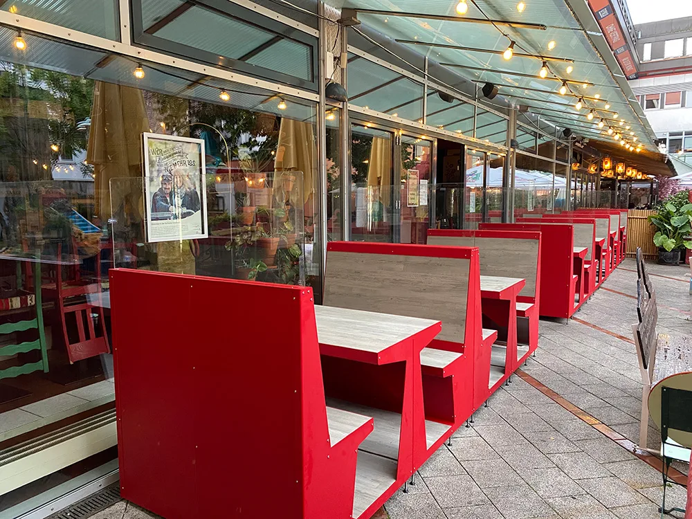 Restaurant El Taquito in Karlsruhe; beheizbare Sitzgruppen im Außenbereich
